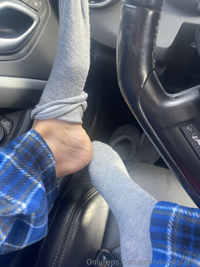 1069113373_Car vibes 👣_01_3024x4032_4d080ec4b49acb1865f032a10557e93c.webp