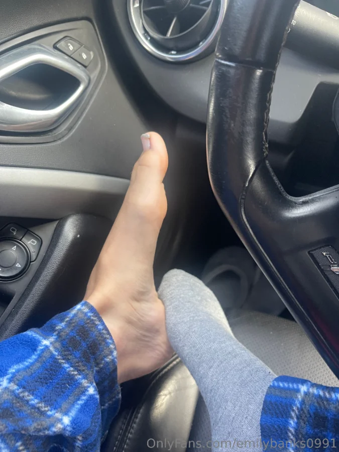 1069113373_Car vibes 👣_02_3024x4032_c0f2364c34c4077640611020138fca7e.webp