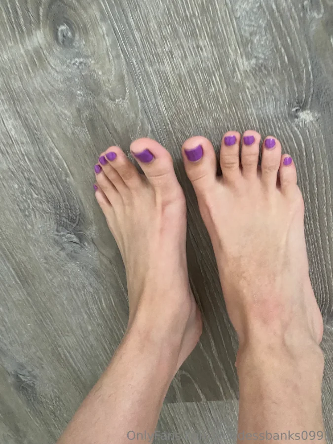 1101546063_Come rub the feet_03_3024x4032_afd5be9b5be91aa457a7df4a269b70bc.webp