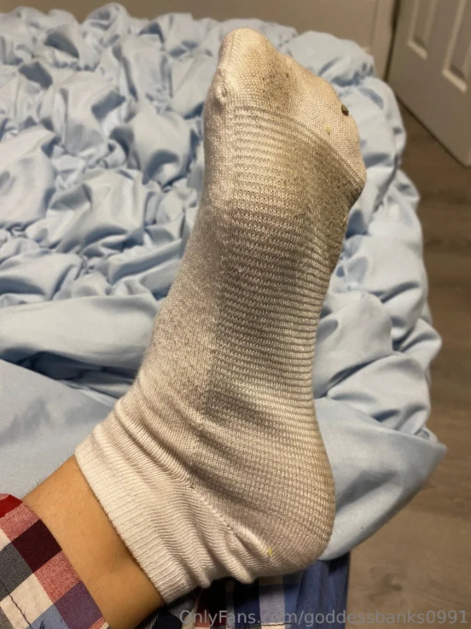 1103371807_Sneak peak before bed_01_3024x4032_0f84e525f1eafa4d7a40f04d5dc9e7be.webp