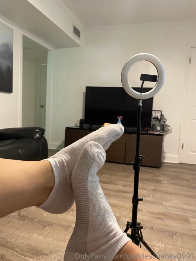 1114423351_Another day with beautiful feet_01_3024x4032_d20aee2e2eb58af356aa78693626f6f1.webp