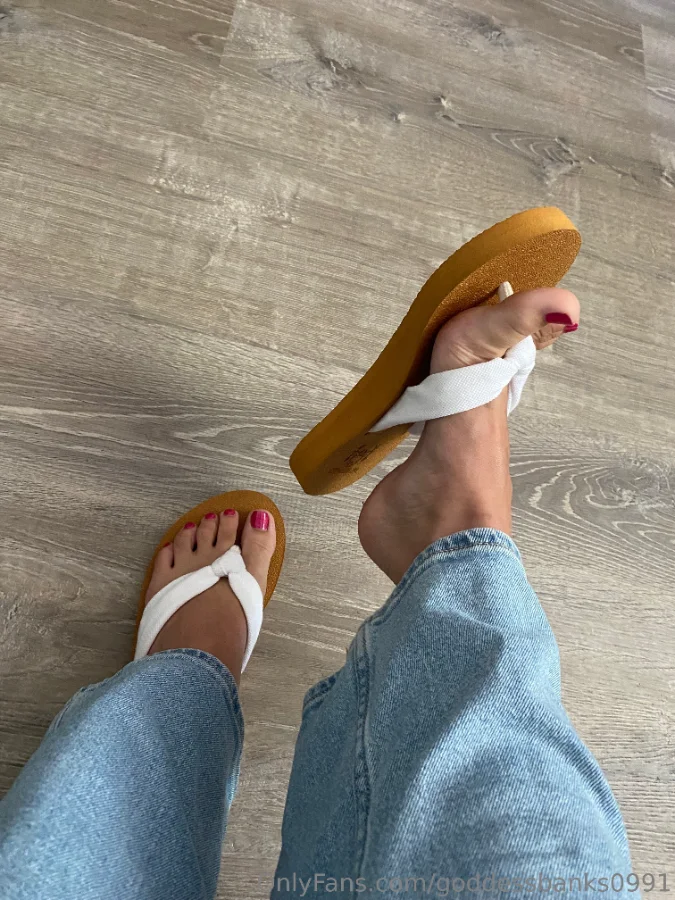 1144250042_Flip flop fun 🤩_03_3024x4032_32678d0d2bb37391794fd23d33a3d764.webp