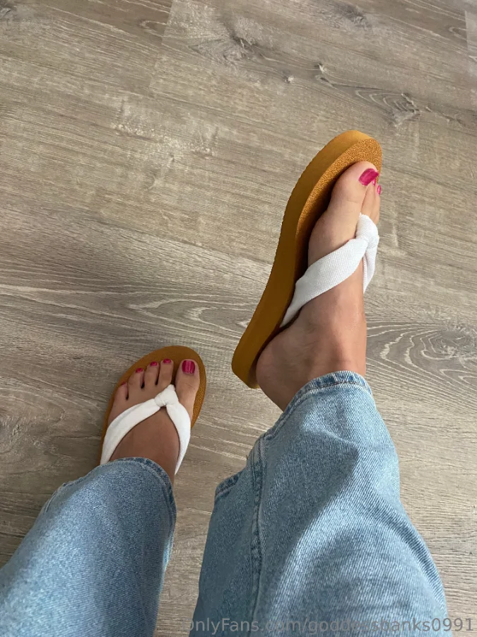 1144250042_Flip flop fun 🤩_04_3024x4032_1dabb776efa641059116405f3428bc89.webp