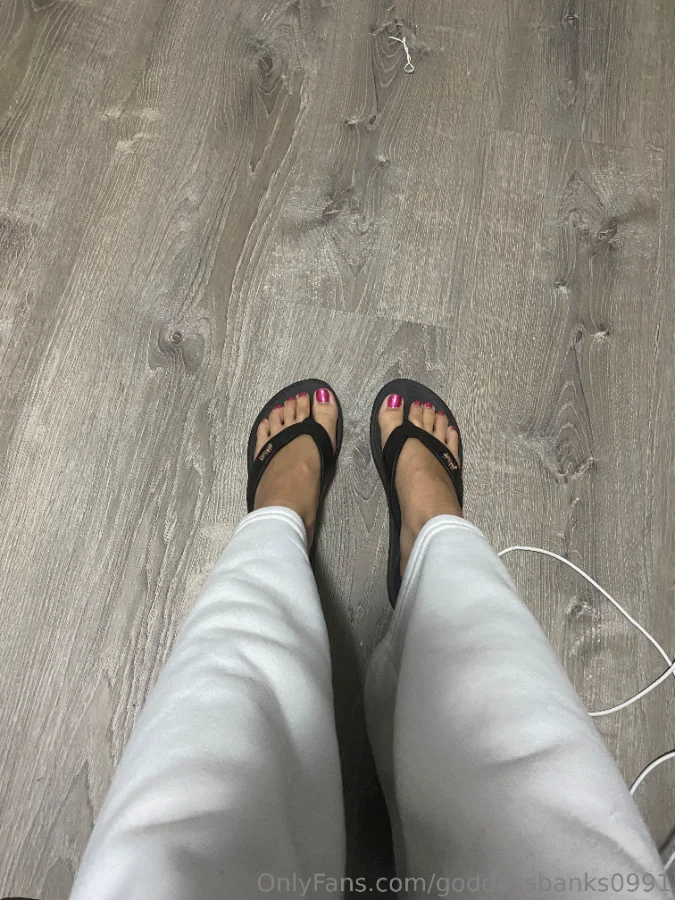 1159984333_New sandals 🩴_06_3024x4032_d1172498314444fdff26d7d5a71a5f30.webp