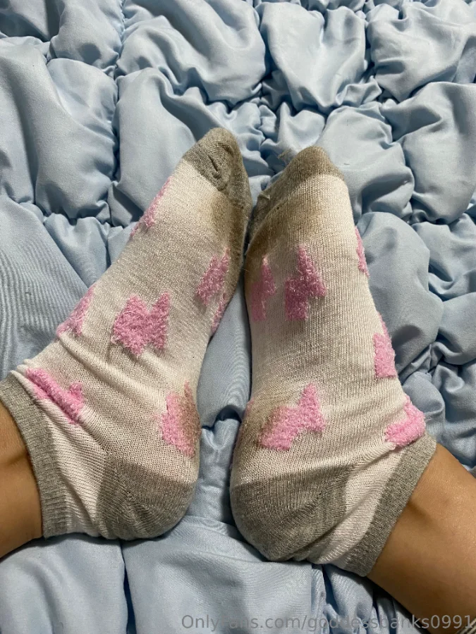 1161918448_Who’s ordering this pair when it’s available_ Hehe 😜_03_3024x4032_6591f55095f47fb8...webp