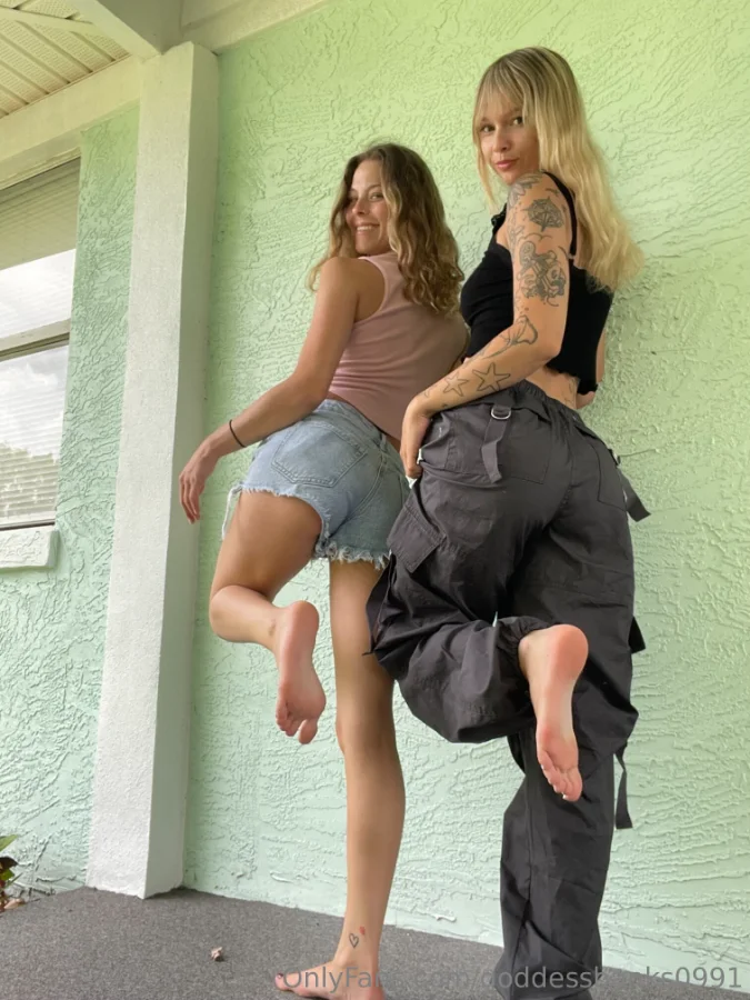 1182711993_She my bae_08_1512x2016_68e01a2f011f8cf7a7c3f1210e7249a3.webp