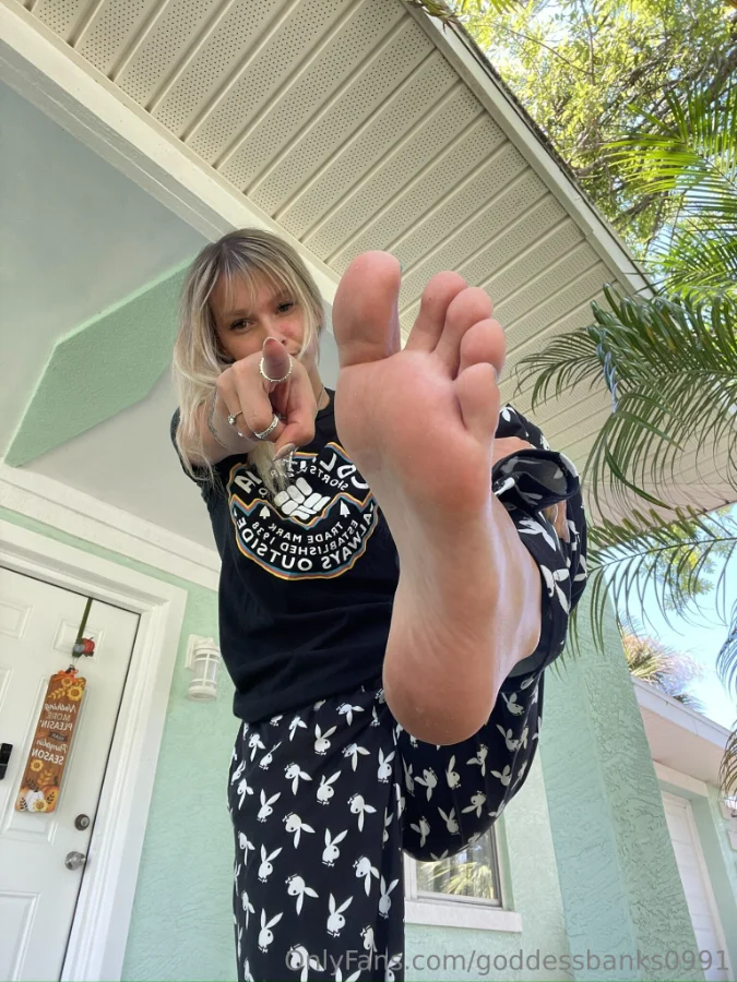 1230914742_Don’t get stepped on !!!! 😉😁_03_1536x2048_32cc837bb74704b2b03d6917b63a0455.webp