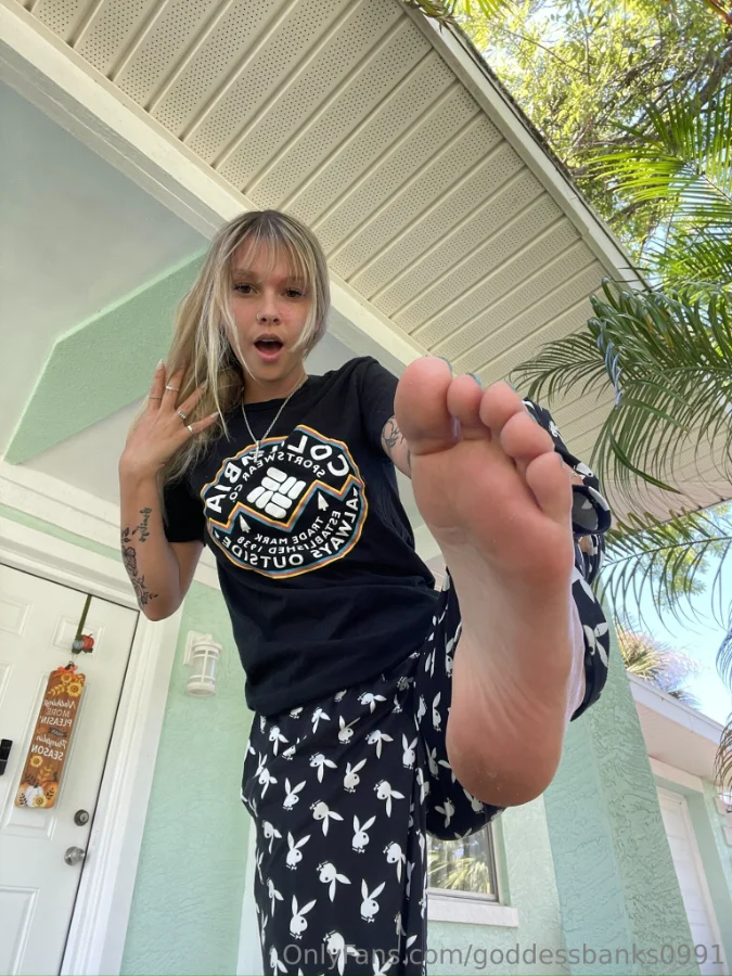 1230914742_Don’t get stepped on !!!! 😉😁_04_1536x2048_35cd2d79c3ceca18b9a9d02e8315dd0d.webp