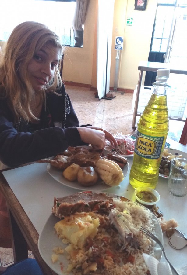 239234375_354816406219854_3322737860184154860_n (1) - copia.jpg