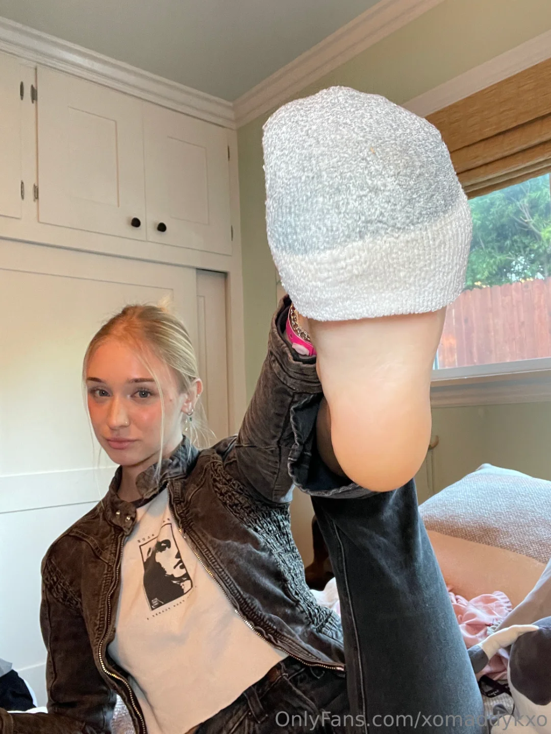 875866992_I want you licking every inch without getting a hard on🥵_13_52d01d79-7dd5-447a-b831...webp