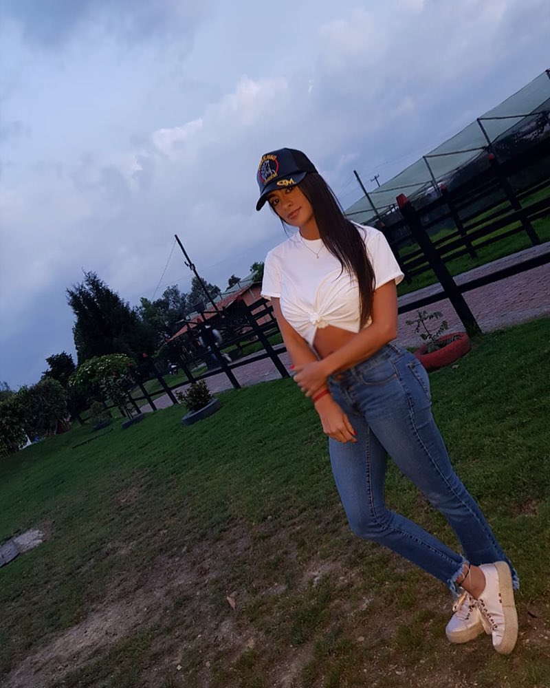 alejaisazaz - BnNaCz1jmiH.jpg