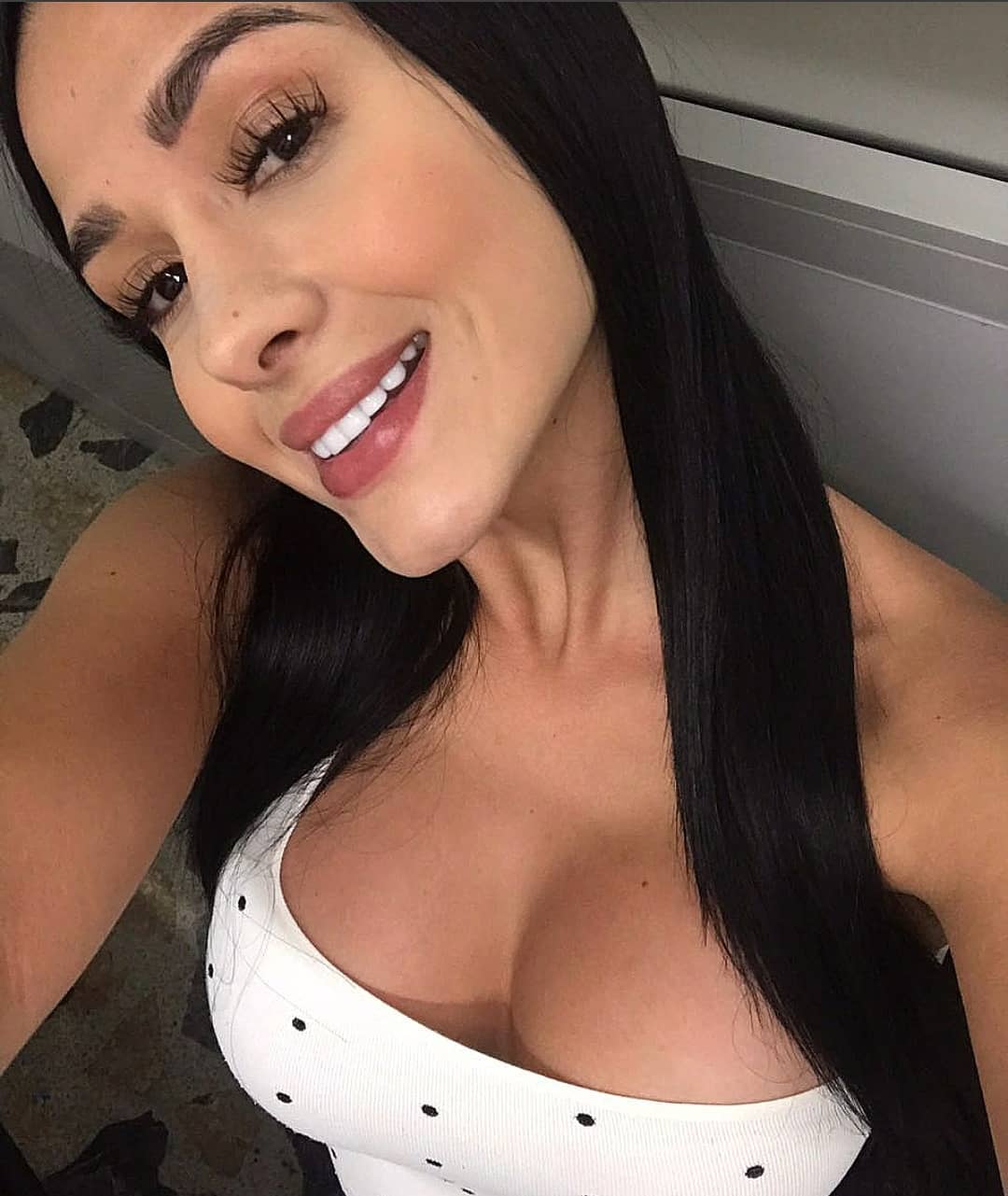 alejandra.romero15 - BnCsofDHeVn.jpg