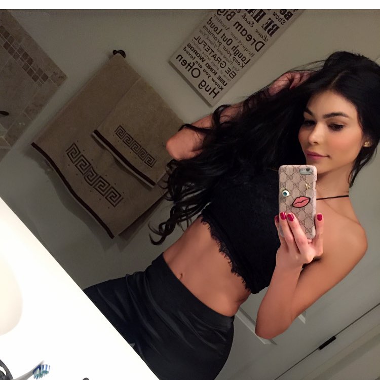 alevasquez_23 - BRe_nauD_yV.jpg