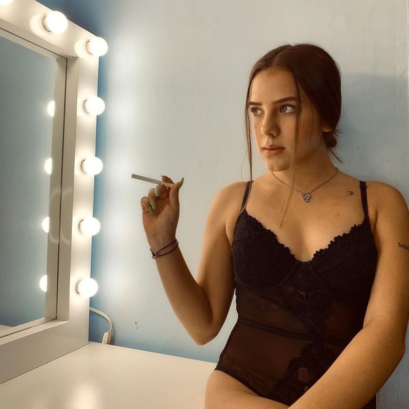 briggitte.rq - B_8elH9Ai66_B_8elEoAuC_.jpg