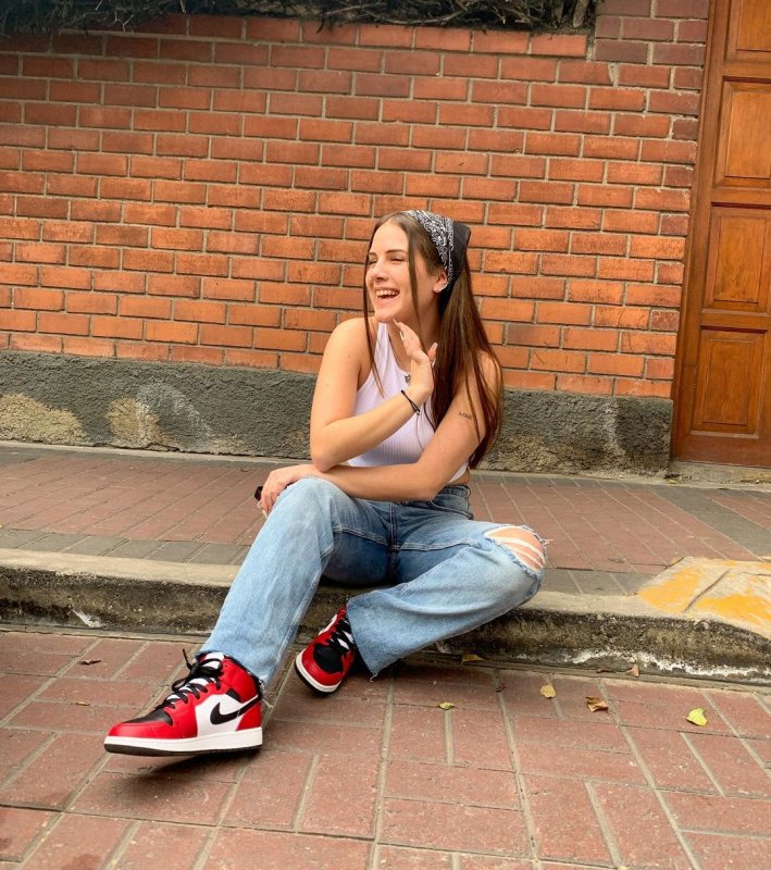 briggitte.rq - CGYW2ChAMGW_CGYW1-_AF7D.jpg