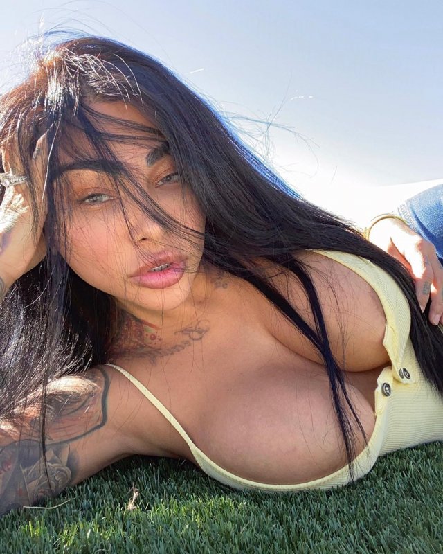 imbrittanya-___B8fP-jfgNyq___-.jpg