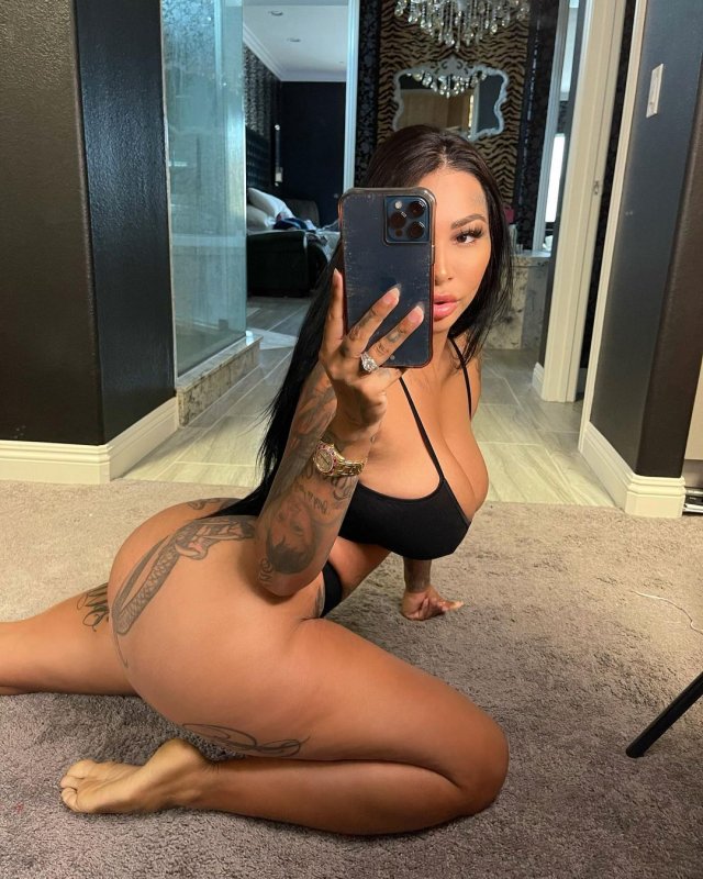 imbrittanya-___CQJ_iXWALMC___-2.jpg
