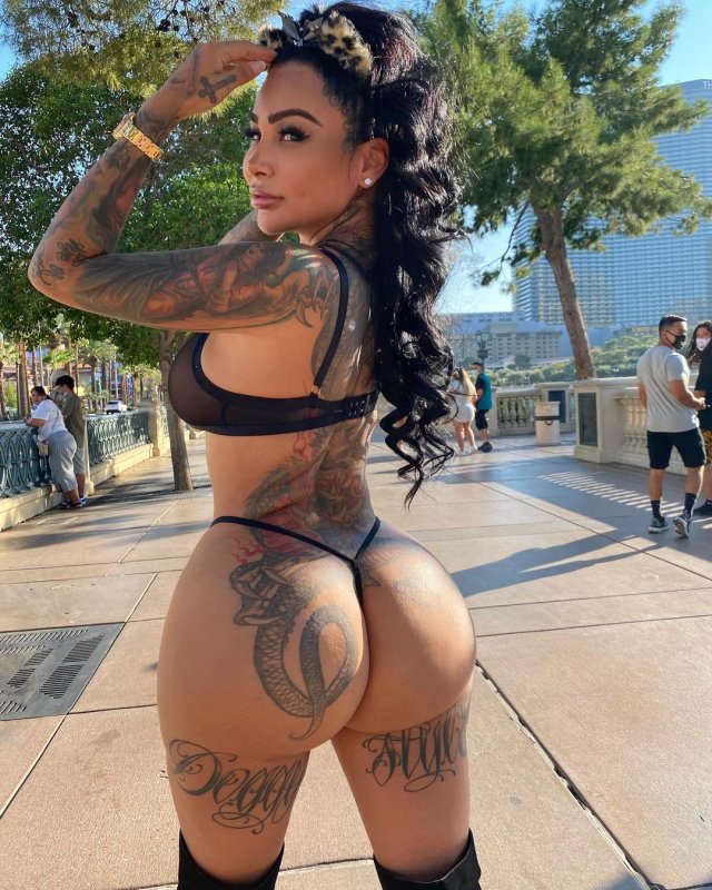 imbrittanya_2-___CF987gWgmRX___-.jpg