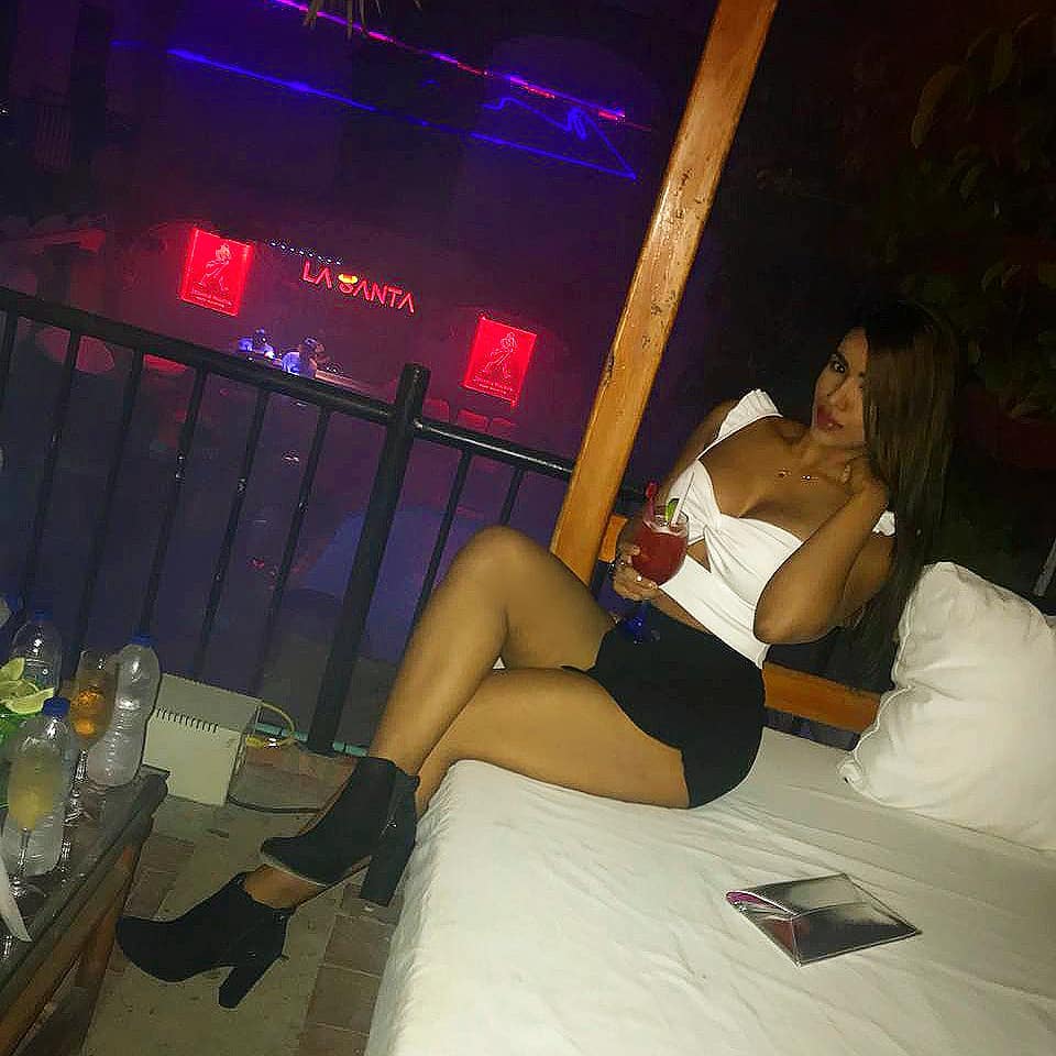 jansiboni - Bj09iWmHkuW.jpg