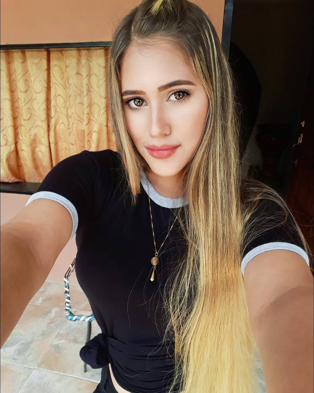 judacnyrondon - Ba_1hh-HcsC.jpg