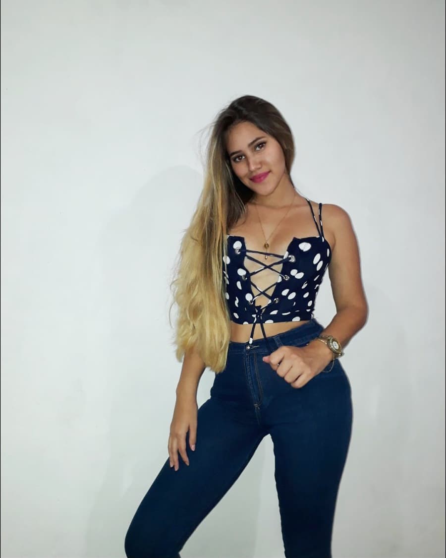 judacnyrondon - BdsizyGnADE.jpg