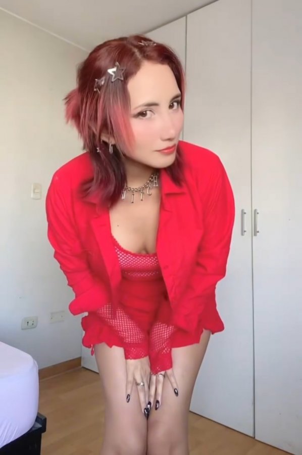 Screenshot_20250411_070026_Video Player.jpg