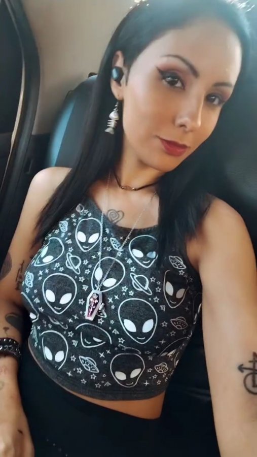 Screenshot_20250423_070909_Video Player.jpg