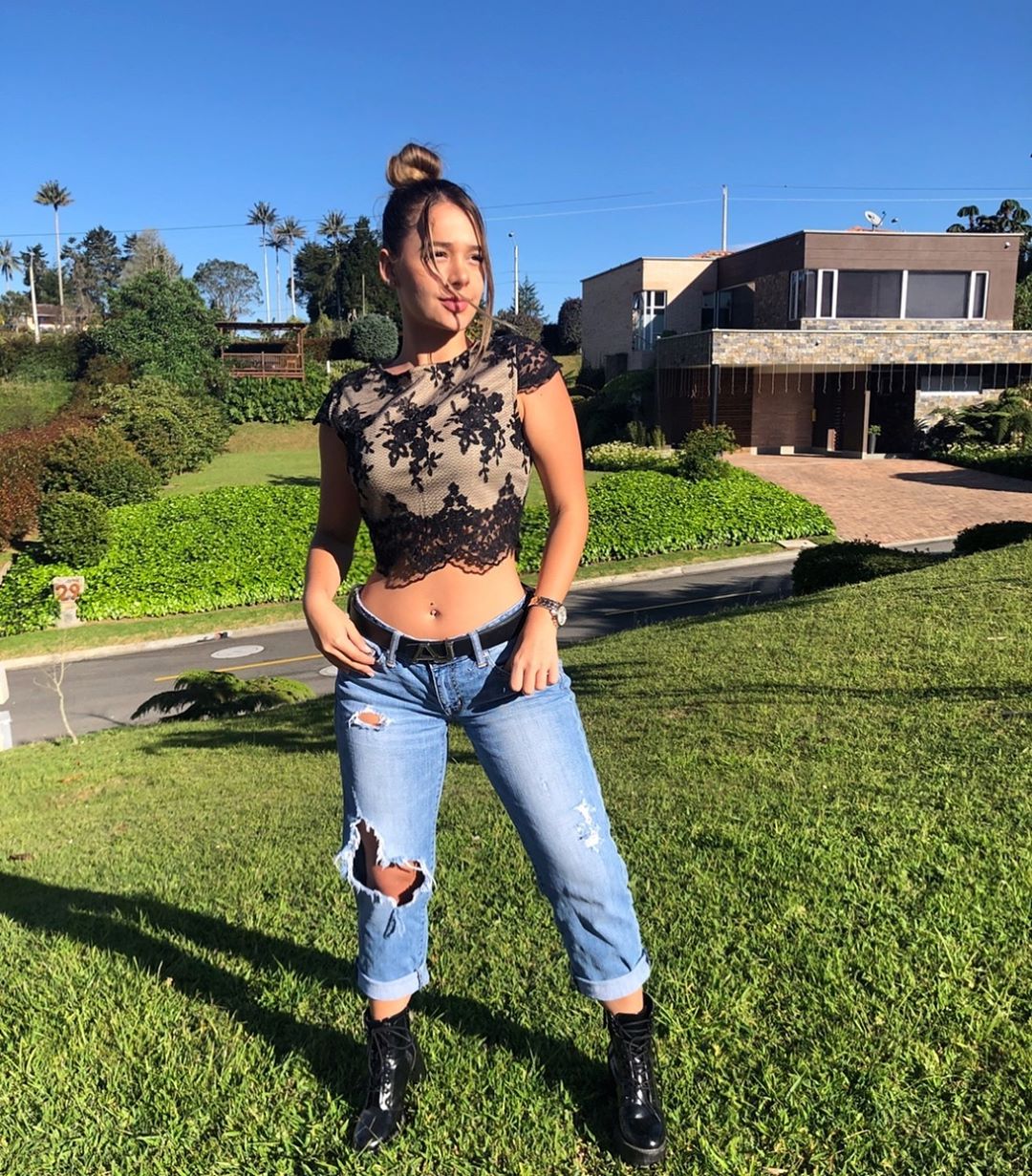 vrpo08 - Br8AQwkHHfC.jpg